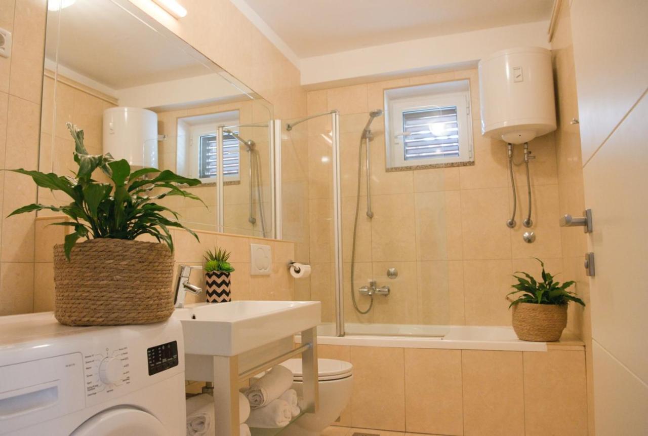Apartments Sandra بوريتش المظهر الخارجي الصورة