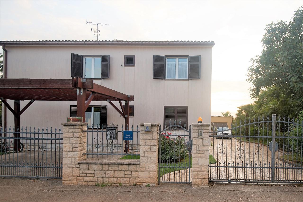 Apartments Sandra بوريتش المظهر الخارجي الصورة