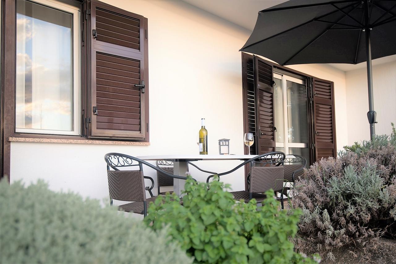 Apartments Sandra بوريتش المظهر الخارجي الصورة